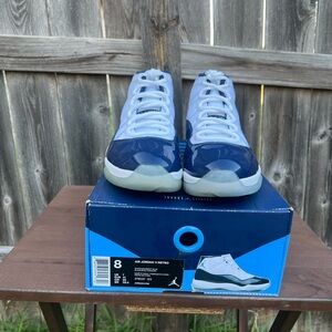 Air Jordan 11 size 8